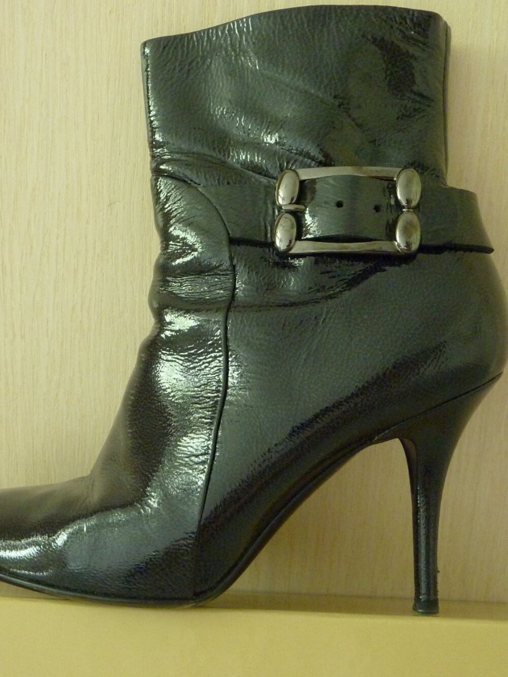 $820 SERGIO ROSSI Black Patent Leather Rounded Toe Ankle Booties w/ Buckle SZ 41